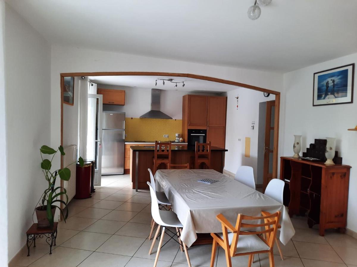 Maison Spacieuse Et Agreable Saint-Georges-de-Luzençon Zewnętrze zdjęcie