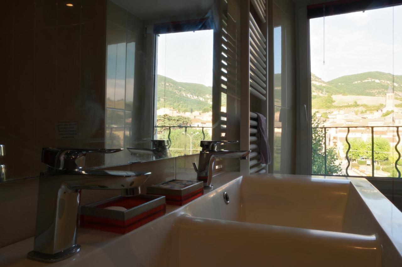 Maison Spacieuse Et Agreable Saint-Georges-de-Luzençon Zewnętrze zdjęcie