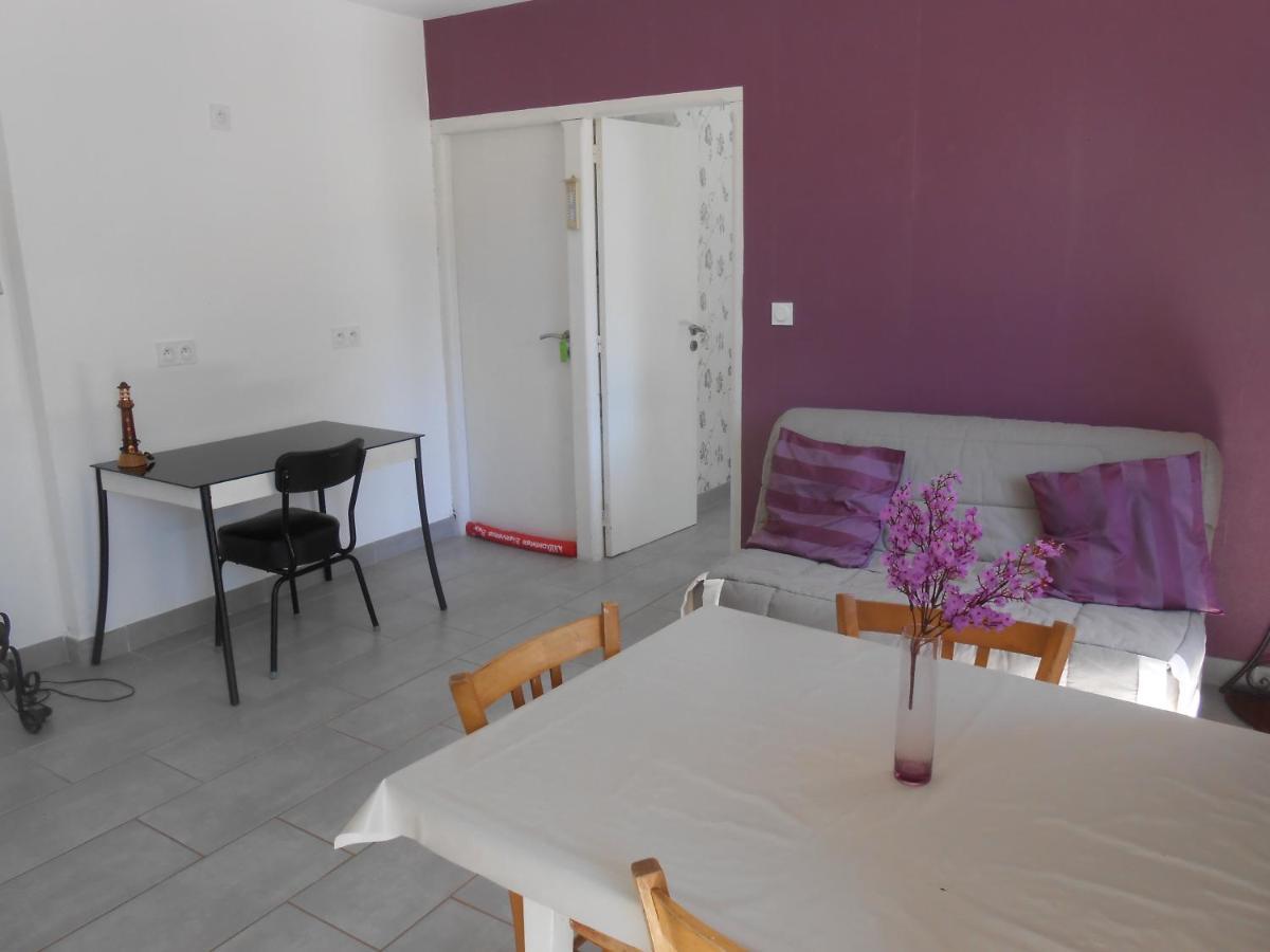 Maison Spacieuse Et Agreable Saint-Georges-de-Luzençon Zewnętrze zdjęcie