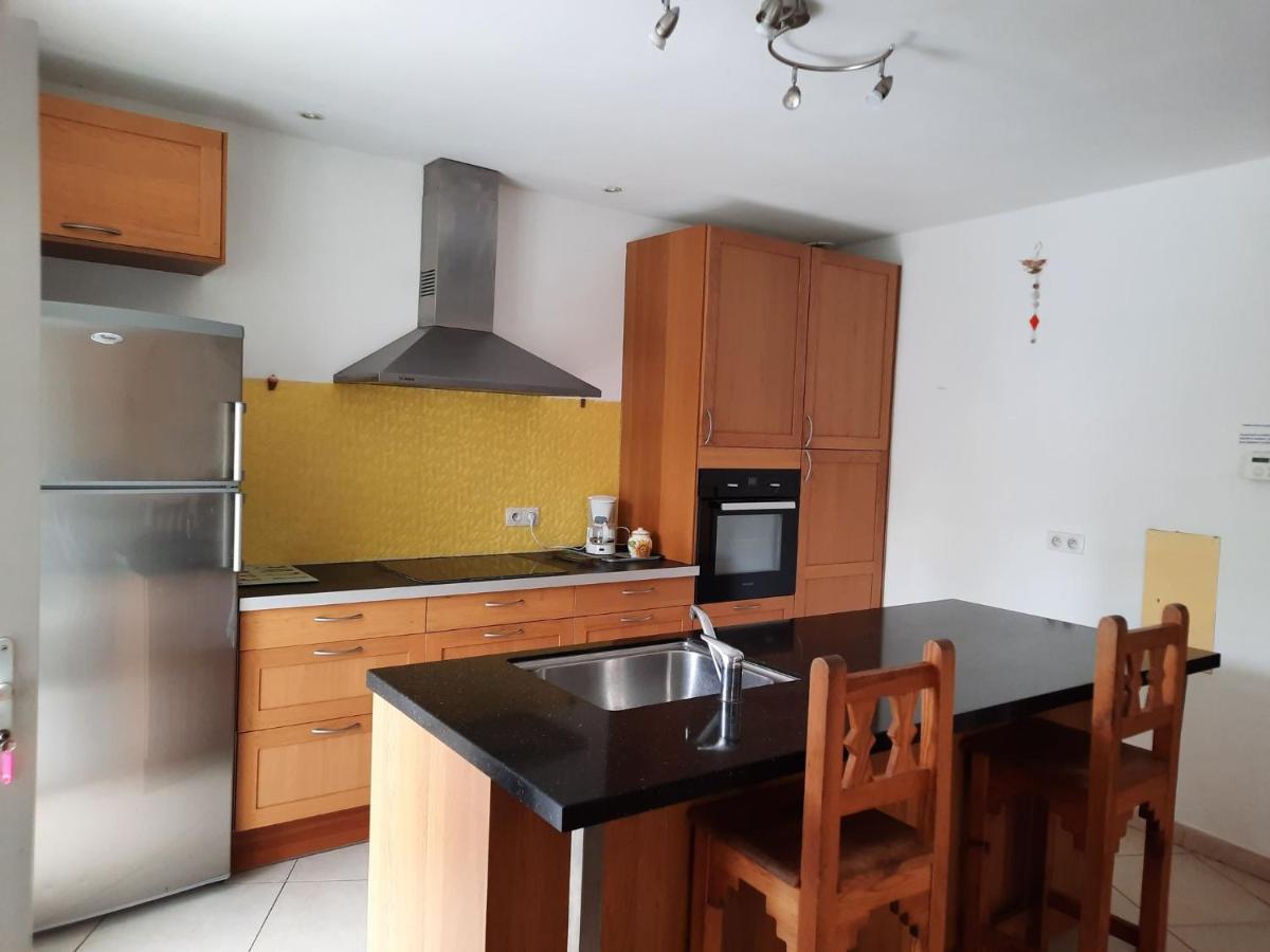 Maison Spacieuse Et Agreable Saint-Georges-de-Luzençon Zewnętrze zdjęcie