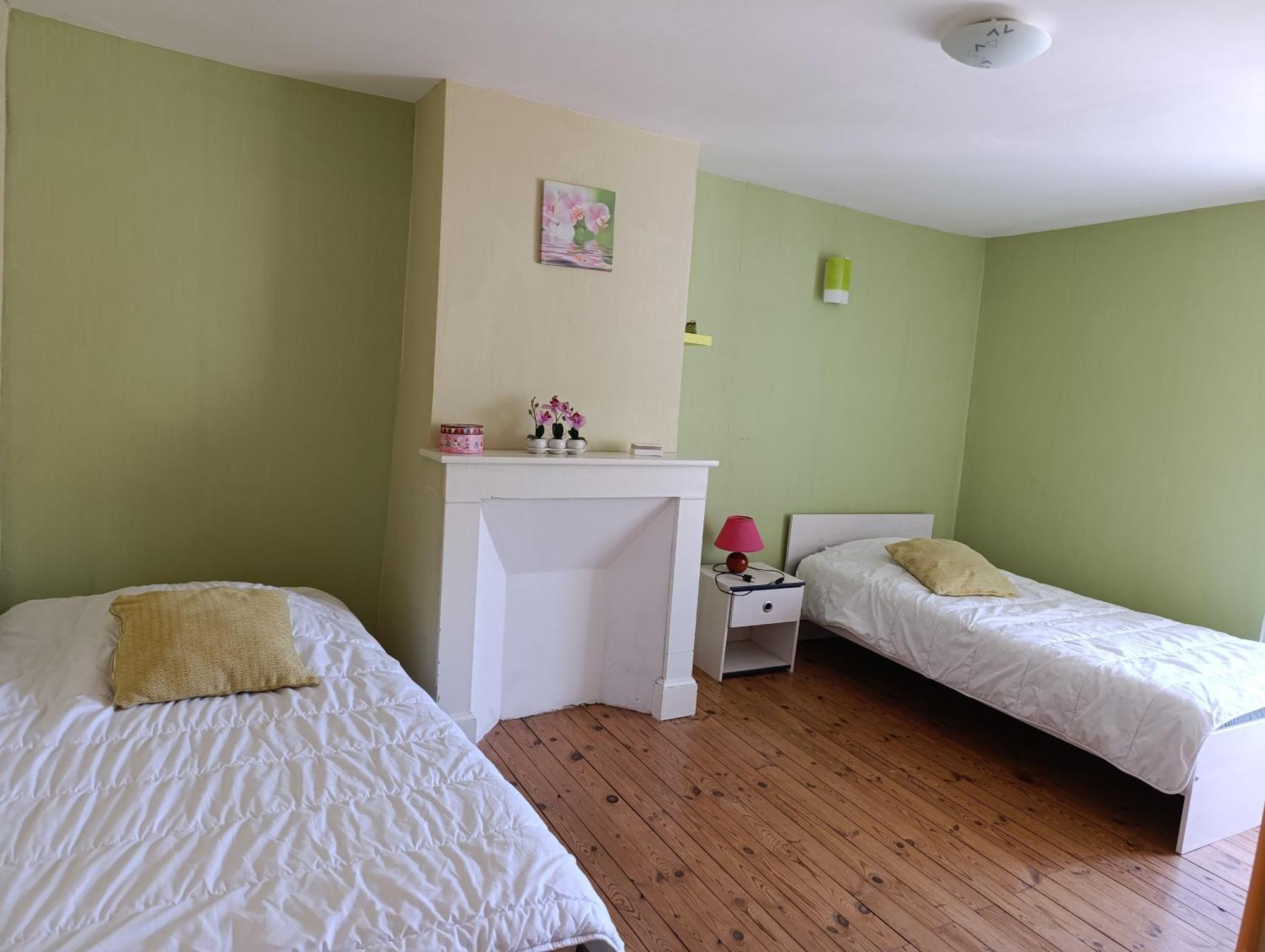 Maison Spacieuse Et Agreable Saint-Georges-de-Luzençon Zewnętrze zdjęcie