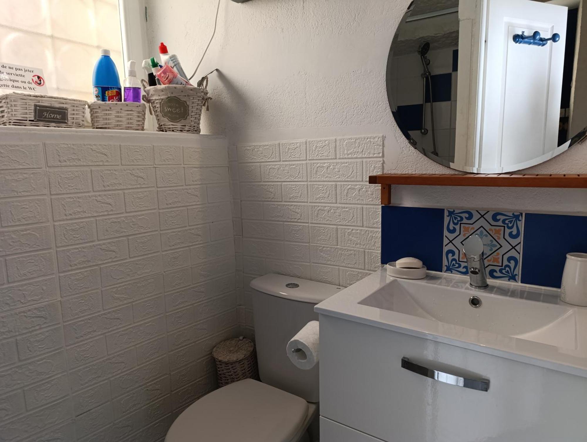 Maison Spacieuse Et Agreable Saint-Georges-de-Luzençon Zewnętrze zdjęcie